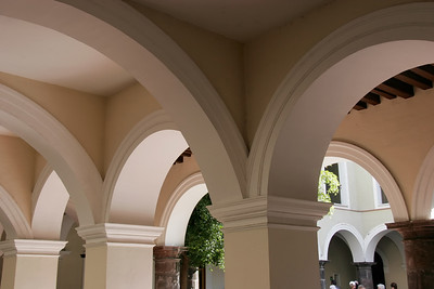  > Colonial Spanish Arches - Colima, Mexico.  The "XLarge" and smaller photo sizes are FREE for any personal use (under a Creative Commons license). Click the "Buy" or shopping cart button (above the image) to purchase prints or downloads. PRICING: 1-megapixel Personal downloads are $4.95; 4-megapixel and "Original" (13-megapixel) Personal downloads are $49.95; 1-megapixel Commercial downloads are $49.95, 4-megapixel and "Original" (13-megapixel) Commercial downloads are $199.95; NOTE: Free personal use requires a photo credit to my company, ''The Stock Solution'', and link to that Web site if you use the image on a personal Web site.