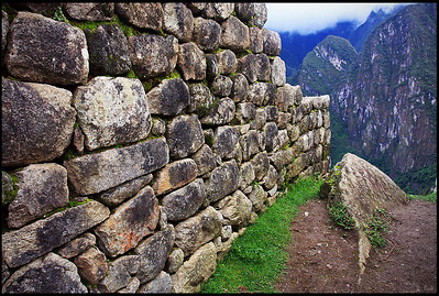  > Inca Ruins at Machu Picchu